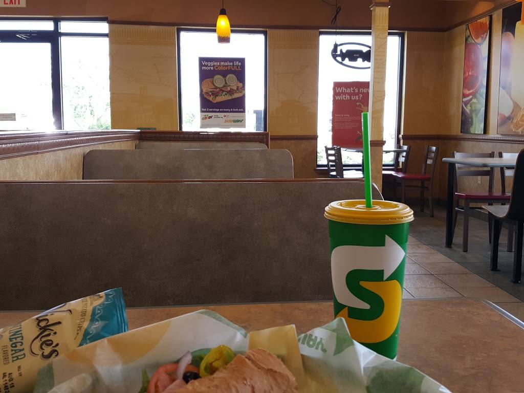 Subway | restaurant | 32620 Van Dyke Ave, Warren, MI 48093, USA | 5867950000 OR +1 586-795-0000