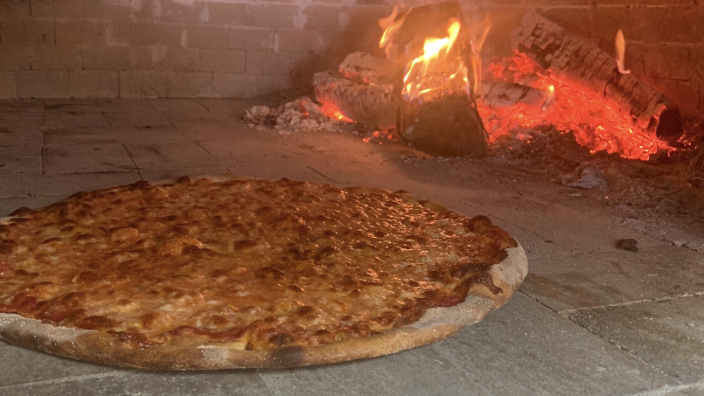 Brick Oven On Main | meal delivery | 4270 Main St, Bridgeport, CT 06606, USA | 2038706836 OR +1 203-870-6836