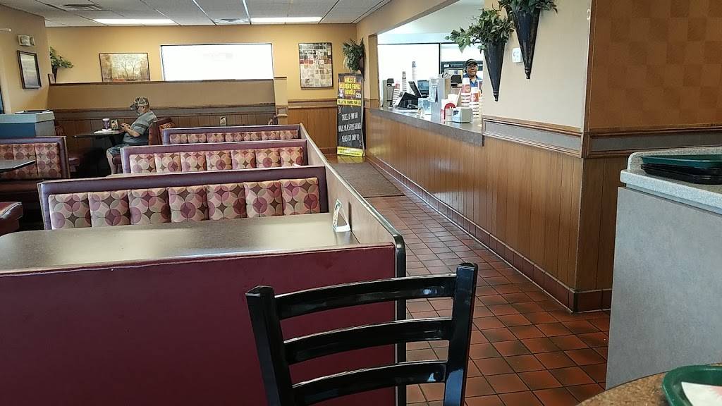 Penguin Point | restaurant | 7303 Winchester Rd, Fort Wayne, IN 46819, USA | 2607472586 OR +1 260-747-2586