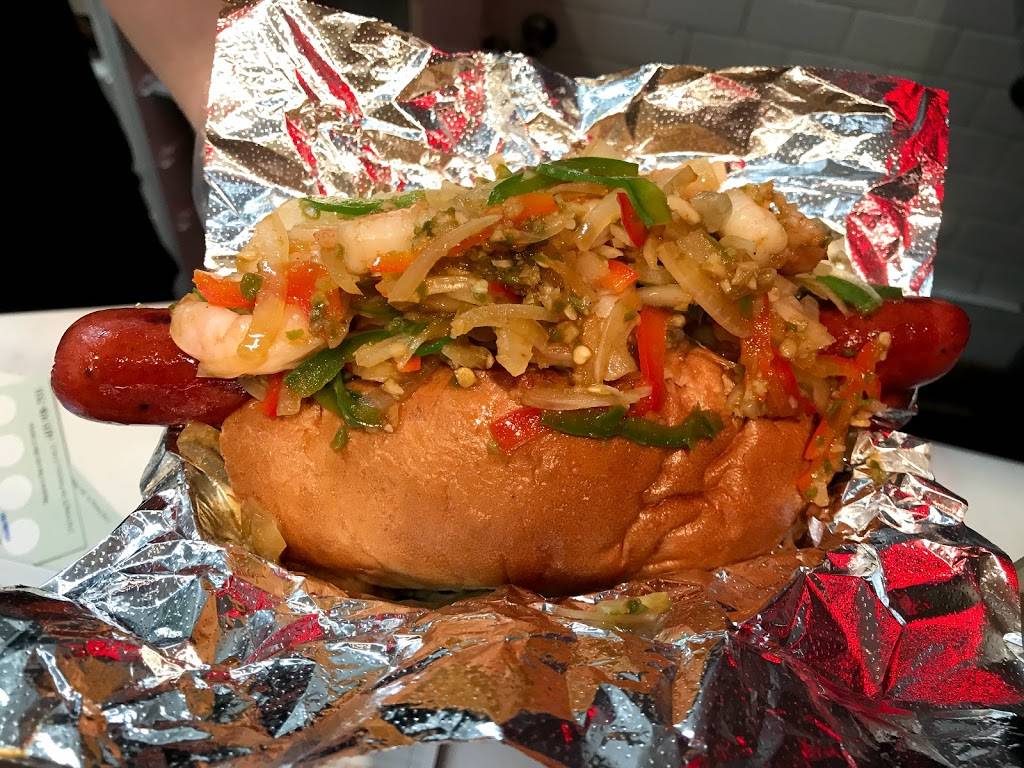 On Dog Dog | restaurant | 2142 Irving St, San Francisco, CA 94122, USA | 4159387531 OR +1 415-938-7531