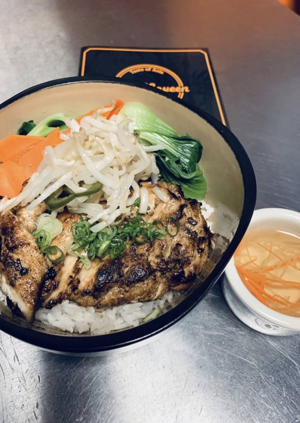 Pho Laveen | restaurant | 3424 W Southern Ave STE 180, Phoenix, AZ 85041, USA | 6028251131 OR +1 602-825-1131