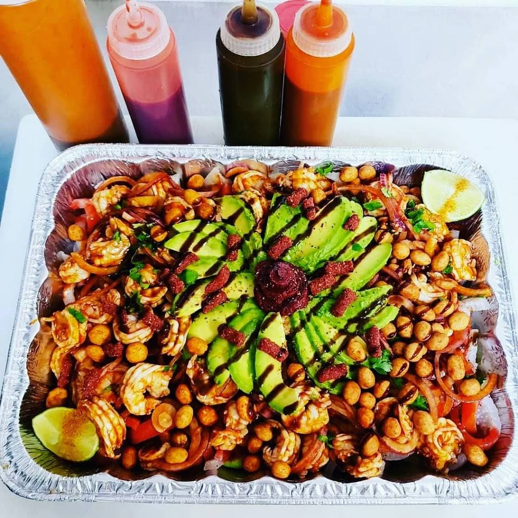 Centro botanero mike botanas | restaurant | 204 S K St, Tulare, CA 93274, USA | 5596319629 OR +1 559-631-9629