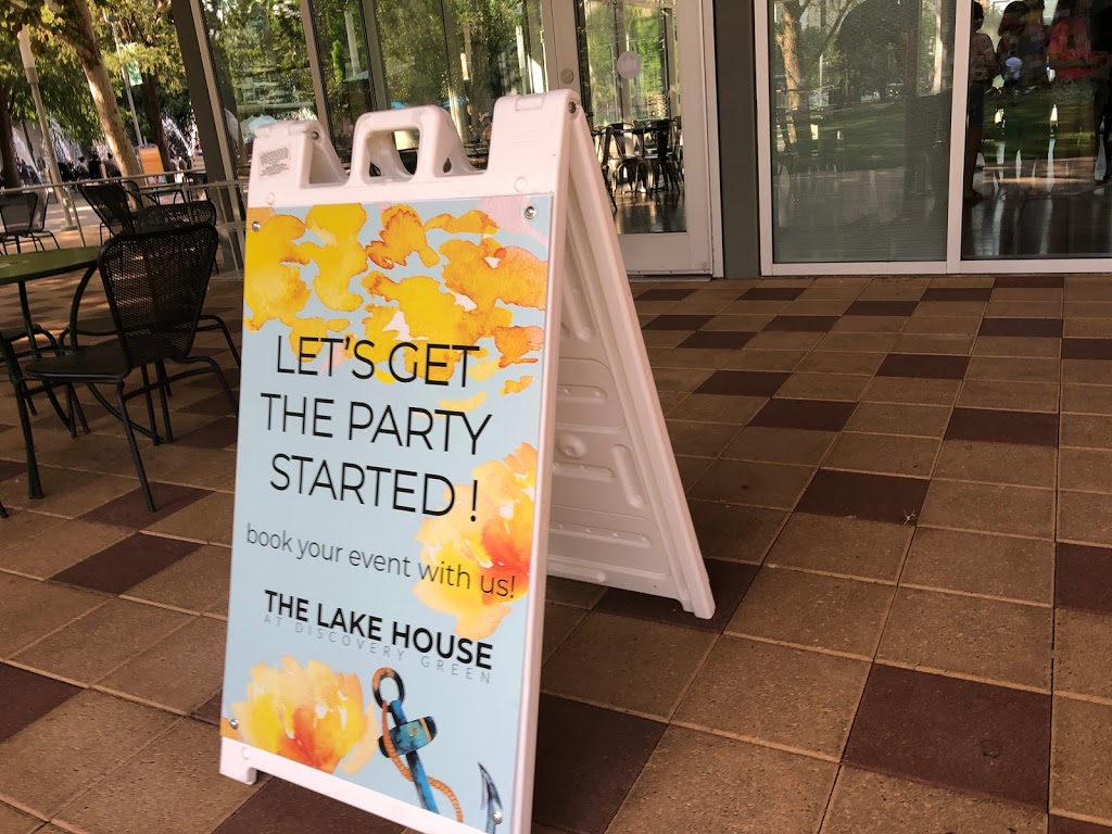 Lake House | restaurant | 1600 McKinney St, Houston, TX 77010, USA | 7133377320 OR +1 713-337-7320