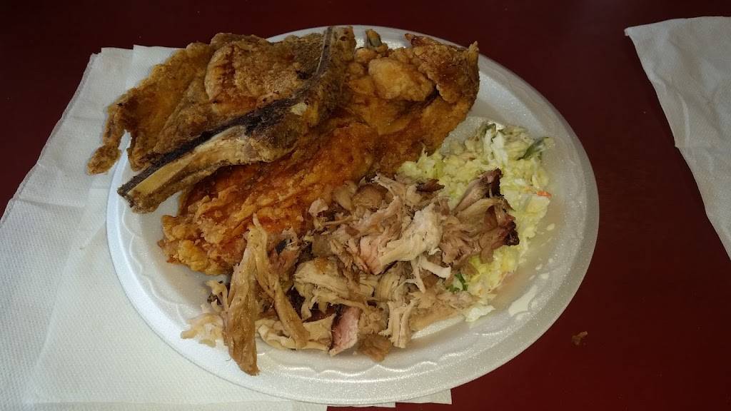 Dukes Barbecue | restaurant | 331 Folly Rd, Charleston, SC 29412, USA | 8437894801 OR +1 843-789-4801