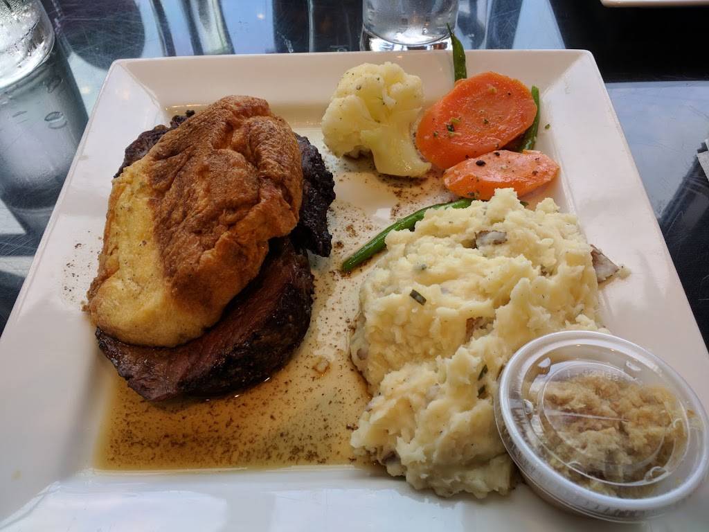 Couchiching Golf & Country Club | restaurant | 370 Peter St N, Orillia, ON L3V 5A7, Canada | 7053262861 OR +1 705-326-2861