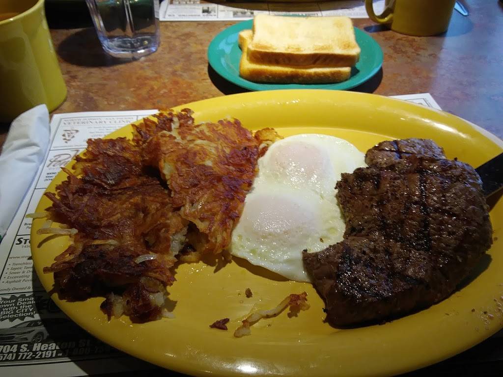 Christos Family Dining | restaurant | 1951 S Heaton St, Knox, IN 46534, USA | 5747727006 OR +1 574-772-7006