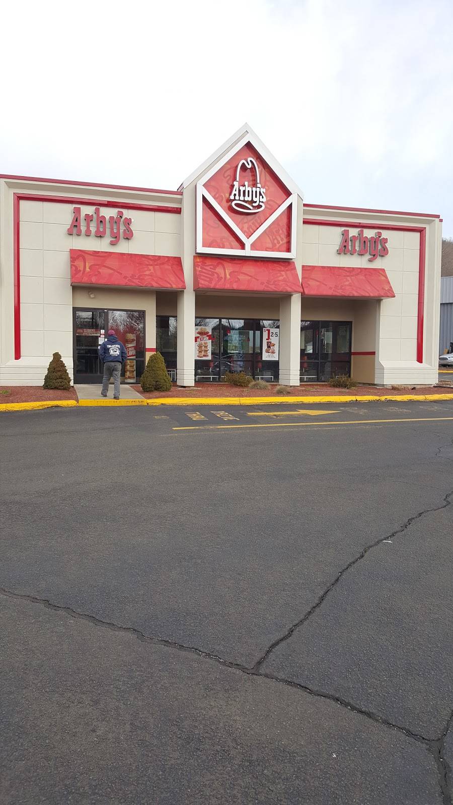 Arbys | restaurant | 118 Federal Rd, Danbury, CT 06811, USA | 2037940942 OR +1 203-794-0942