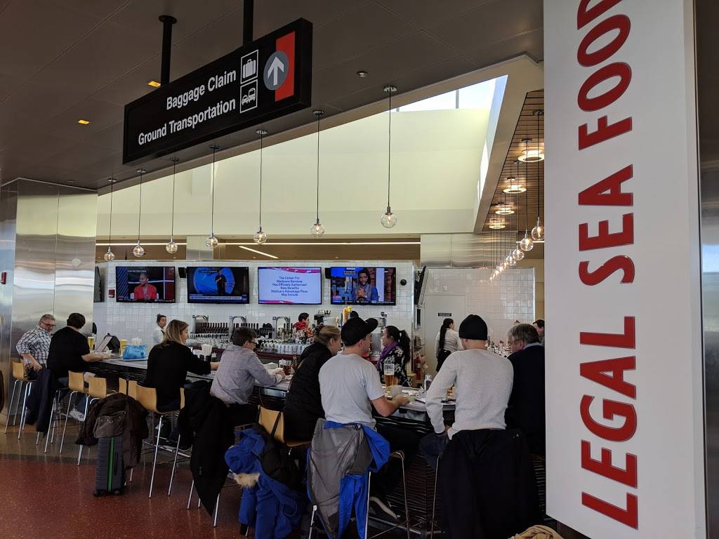 Legal Sea Foods | restaurant | 1 Harborside Drive Logan Airport, Terminal B Connector, Boston, MA 02128, USA | 8575743888 OR +1 857-574-3888