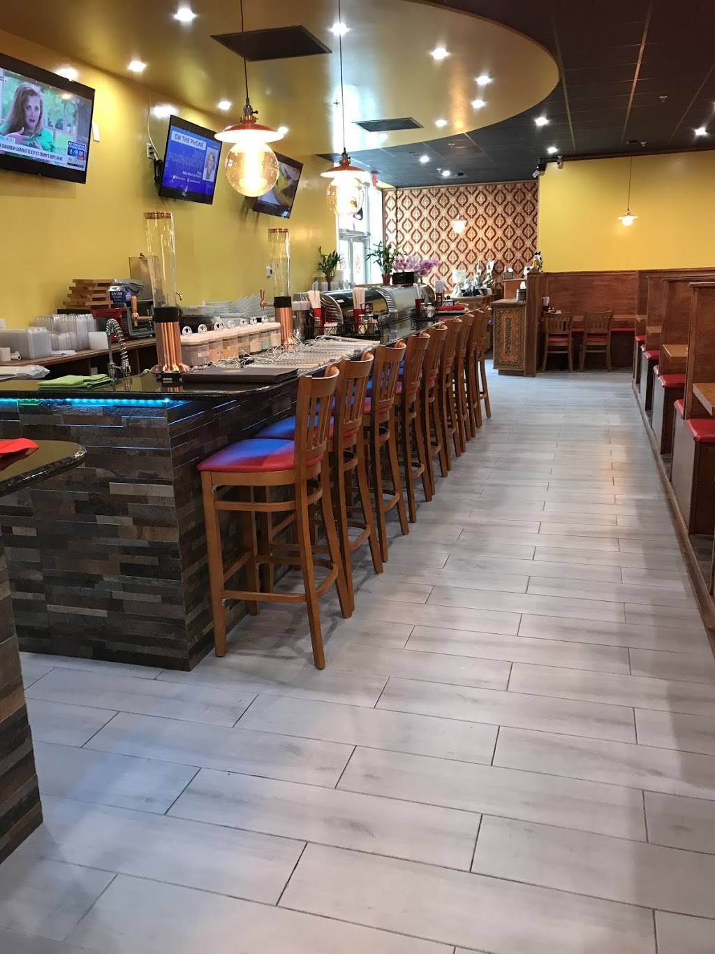 Thai Thai Sushi Boat | restaurant | 6424 Naples Blvd #302, Naples, FL 34109, USA | 2397329520 OR +1 239-732-9520