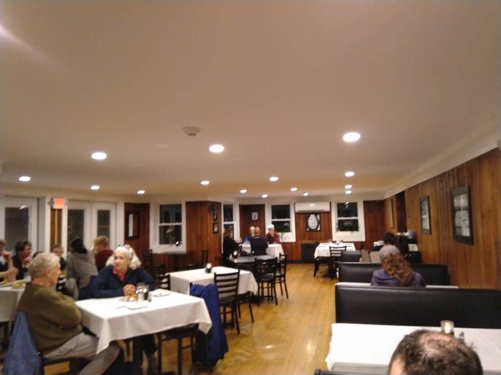 Lakehouse Tavern | restaurant | 157 Main St, Hopkinton, NH 03229, USA | 6037461800 OR +1 603-746-1800