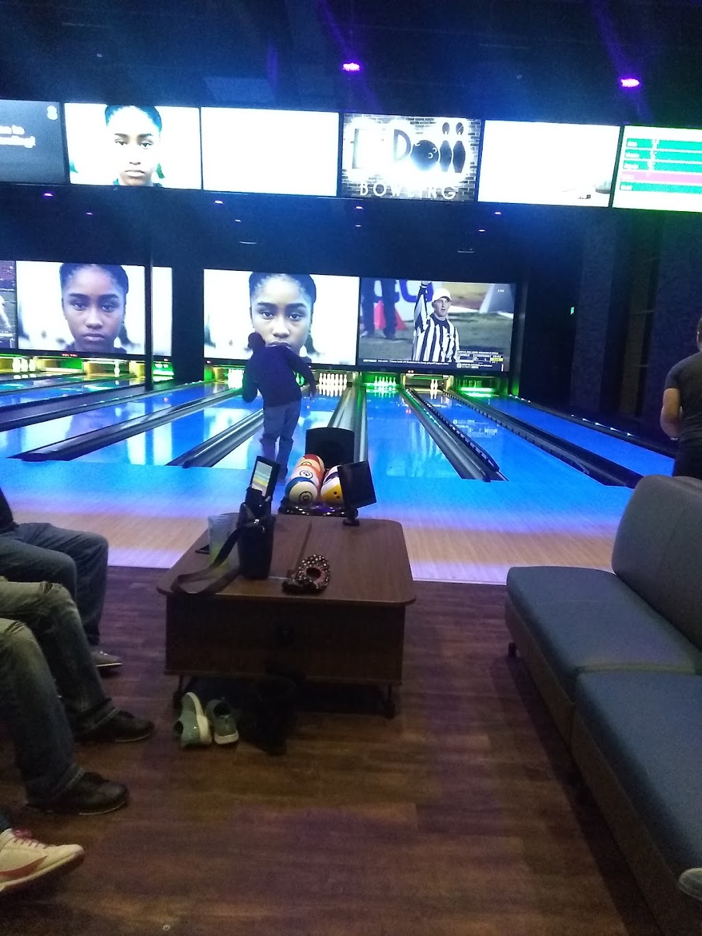 B&B Theatres Ankeny 12 & B-Roll Bowling | restaurant | 1580 SW Market St, Ankeny, IA 50023, USA | 5154230979 OR +1 515-423-0979