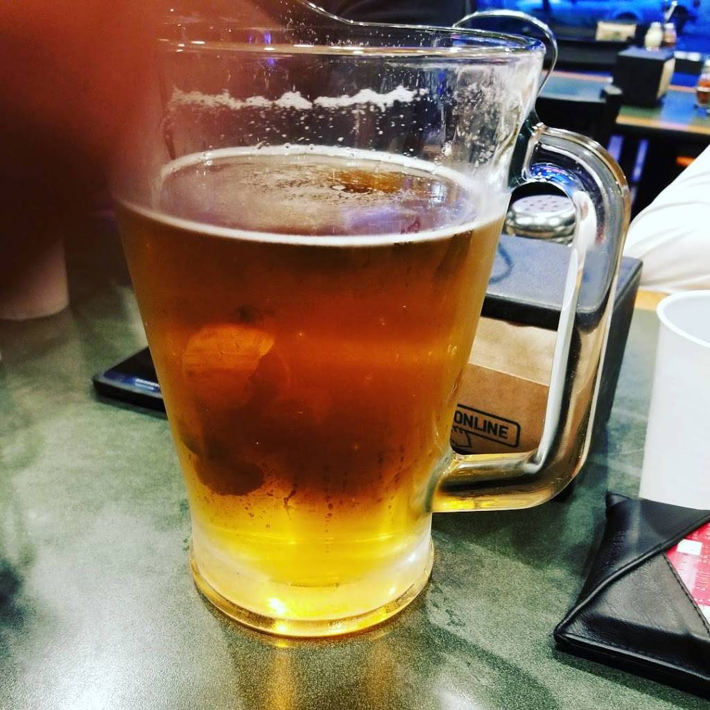 Round Table Pizza | meal delivery | 15002 Summit Ave, Fontana, CA 92336, USA | 9094636500 OR +1 909-463-6500