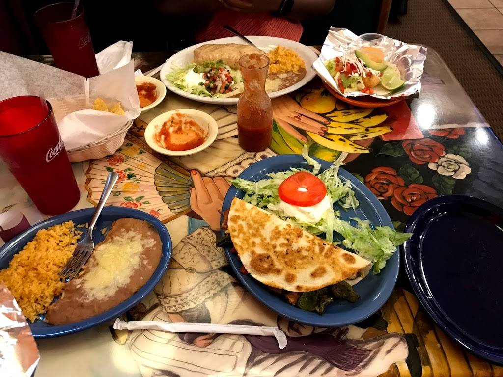 Los Tres Amigos Hacienda | restaurant | 5010 W Saginaw Hwy, Lansing, MI 48917, USA | 5173270545 OR +1 517-327-0545