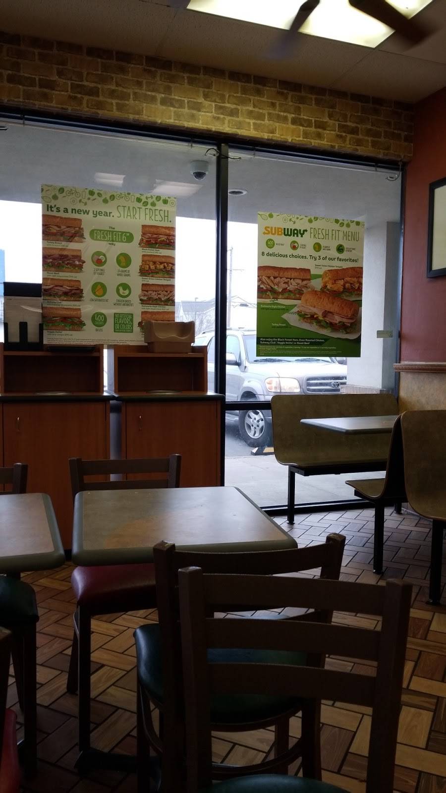Subway | restaurant | 2826 E 11th St, Tulsa, OK 74104, USA | 9189925055 OR +1 918-992-5055