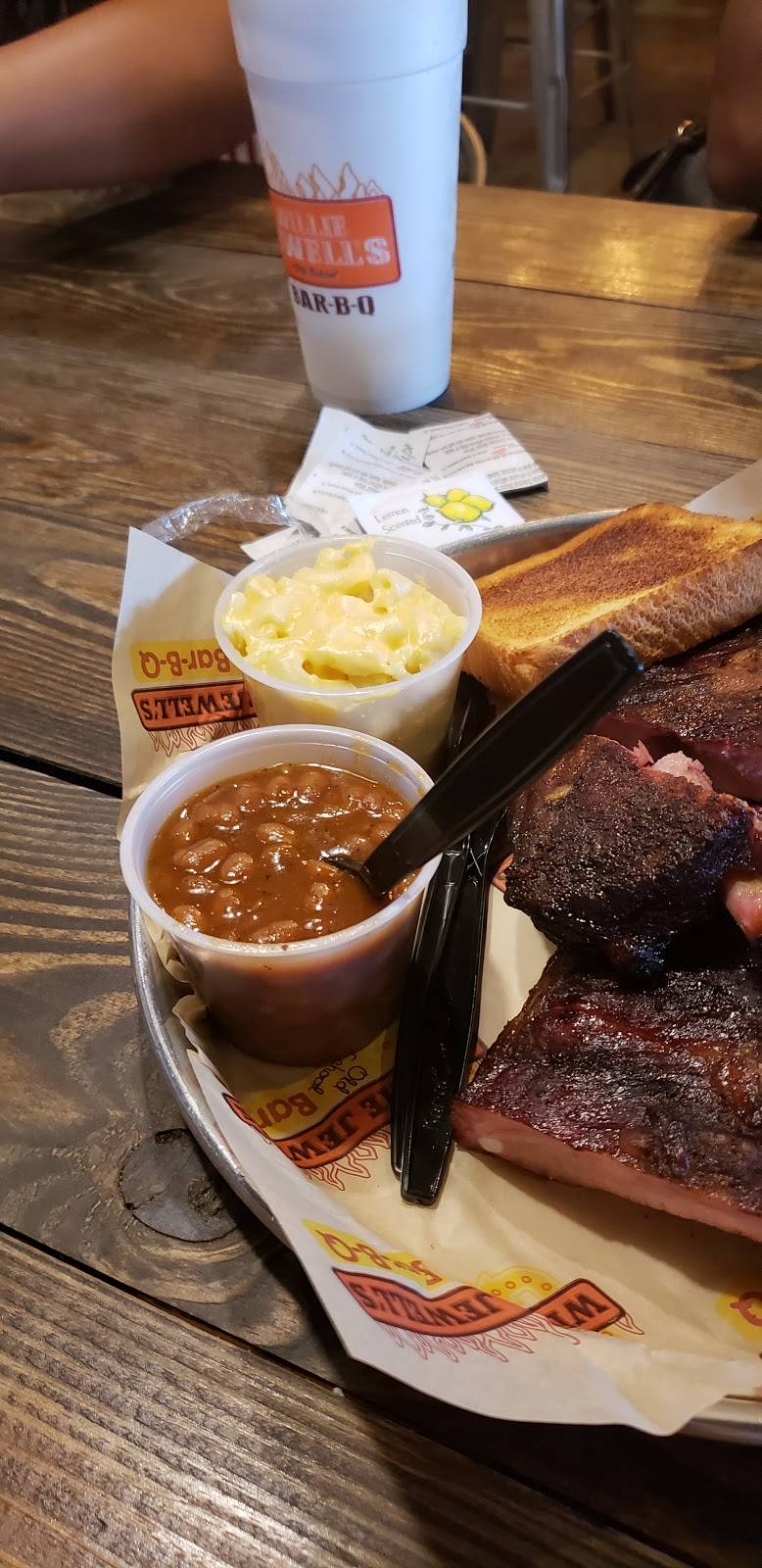 Willie Jewells Old School Bar-B-Q | restaurant | 3412 River Watch Pkwy, Martinez, GA 30907, USA | 7622228587 OR +1 762-222-8587