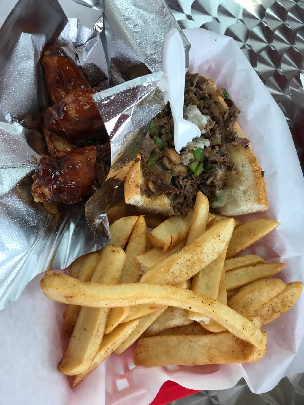 Zacs Phillysteaks & Shakes | restaurant | 3250 W Pleasant Run Rd, Lancaster, TX 75146, USA | 4697473324 OR +1 469-747-3324