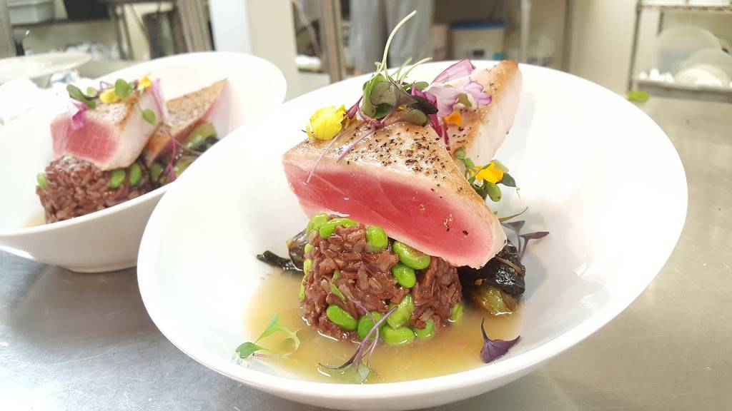 Beauchaines 211 | restaurant | 211 S Topsail Dr, Surf City, NC 28445, USA | 9103281888 OR +1 910-328-1888