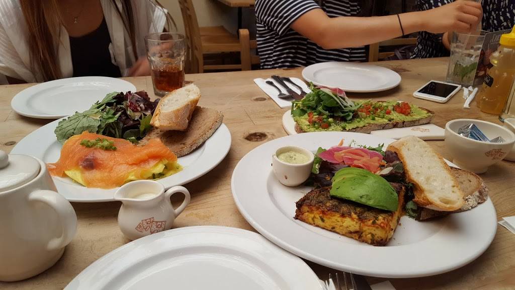 Le Pain Quotidien | restaurant | 113 N Larchmont Blvd, Los Angeles, CA 90004, USA | 3234617701 OR +1 323-461-7701