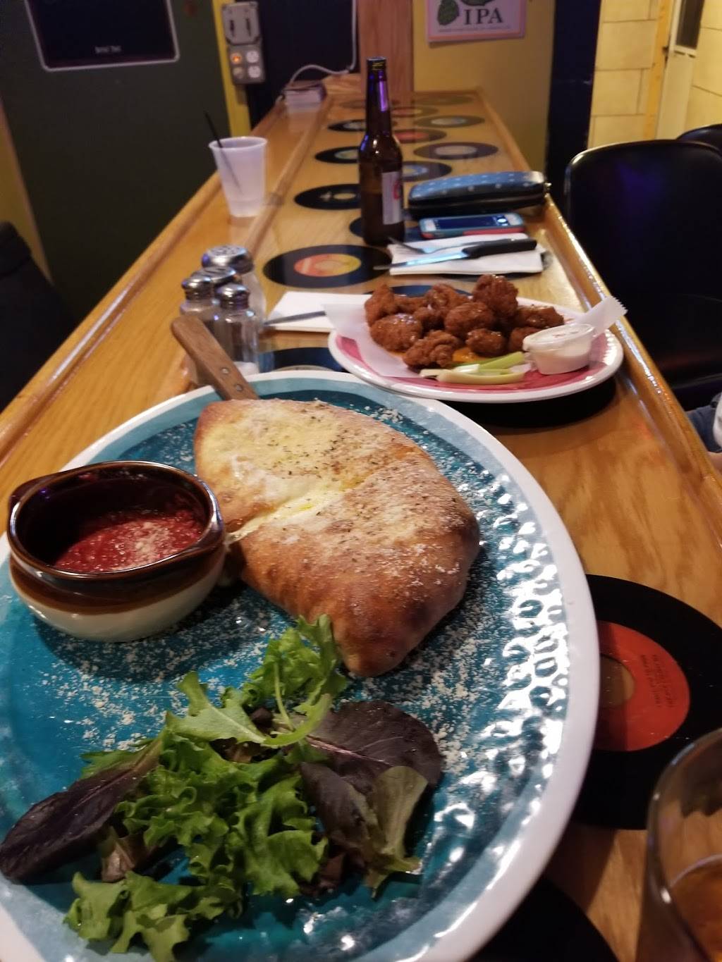 Flynns Roadhouse Cafe | restaurant | 1928 E Shore Dr, Lansing, NY 14882, USA | 6073194709 OR +1 607-319-4709