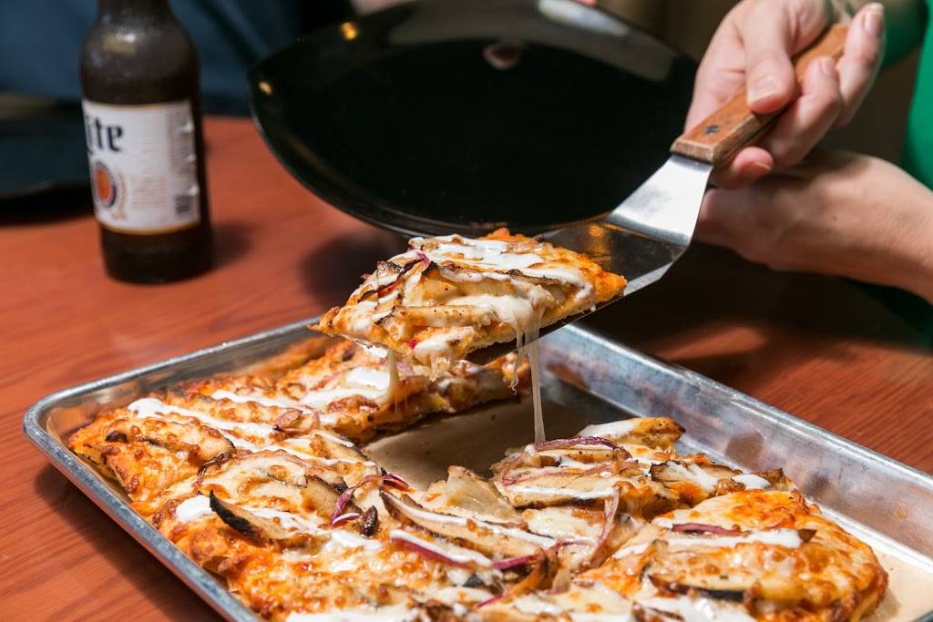 Piazza Roman Pizza | restaurant | 2487 E Glenn Ave, Auburn, AL 36830, USA | 3348269180 OR +1 334-826-9180