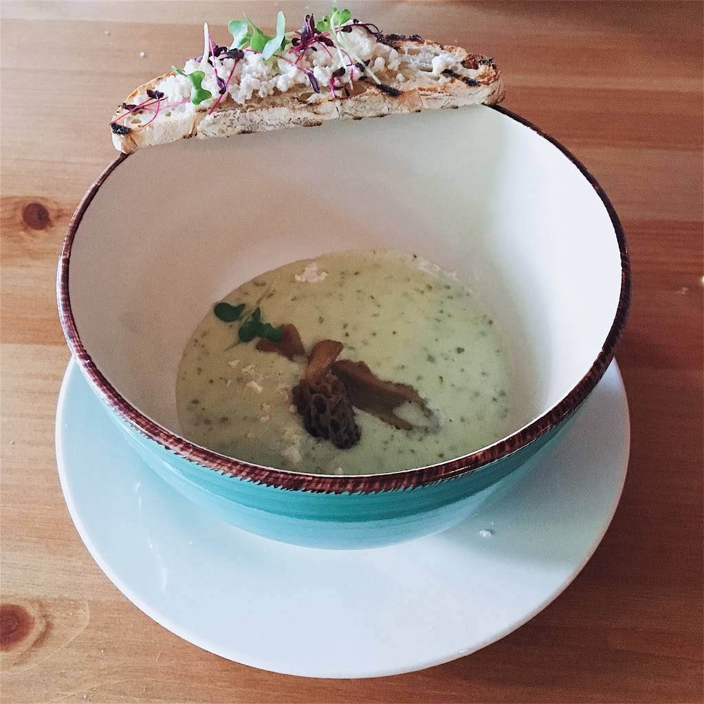 Freshwater | restaurant | 3711 SW Trafficway, Kansas City, MO 64111, USA | 8168200296 OR +1 816-820-0296