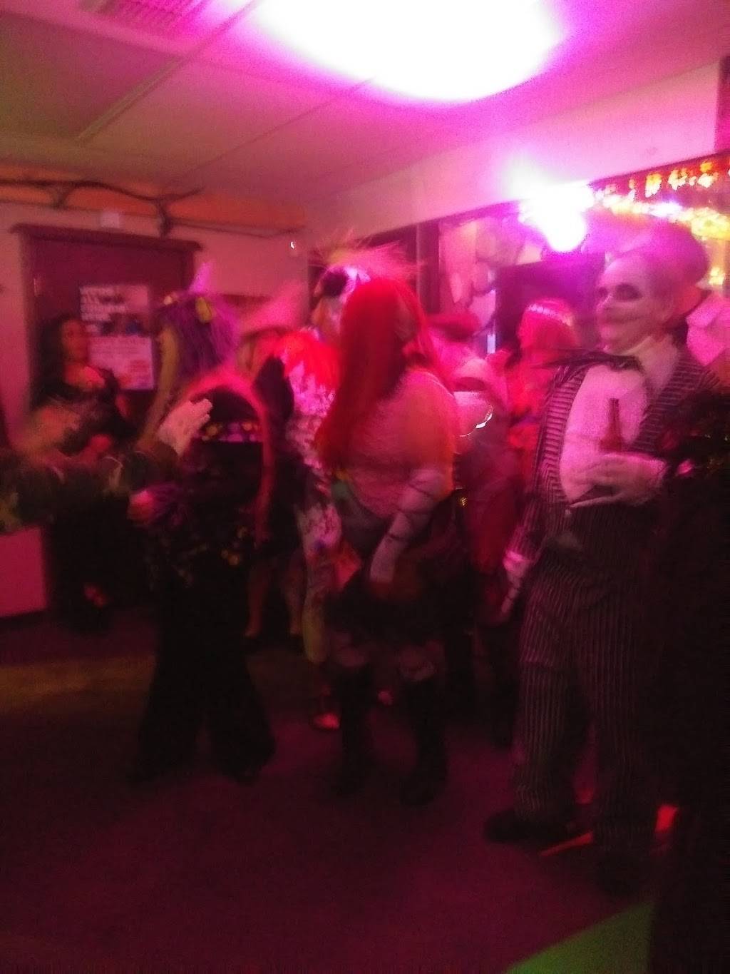 Louies Corner House | restaurant | 11174 Hebron Rd, Buckeye Lake, OH 43008, USA | 7409284887 OR +1 740-928-4887