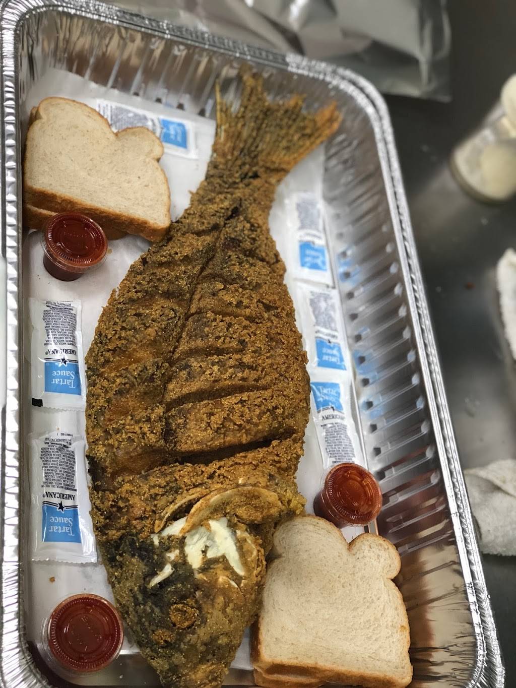 Livernois Fresh Fish & Seafood | restaurant | 18280 Livernois, Detroit, MI 48221, USA | 3138637000 OR +1 313-863-7000