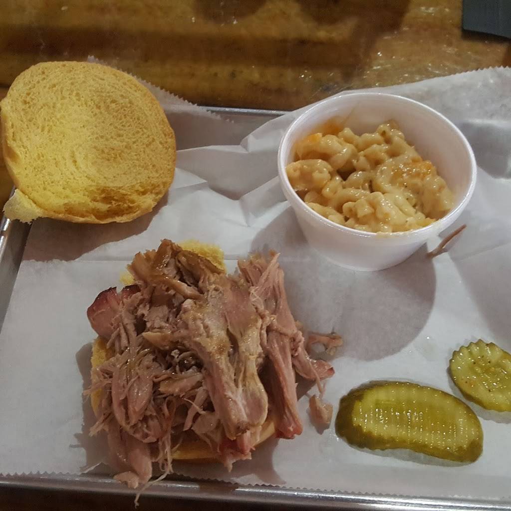 Southern Roots Smokehouse | restaurant | 2544 Savannah Hwy, Charleston, SC 29414, USA | 8432125785 OR +1 843-212-5785