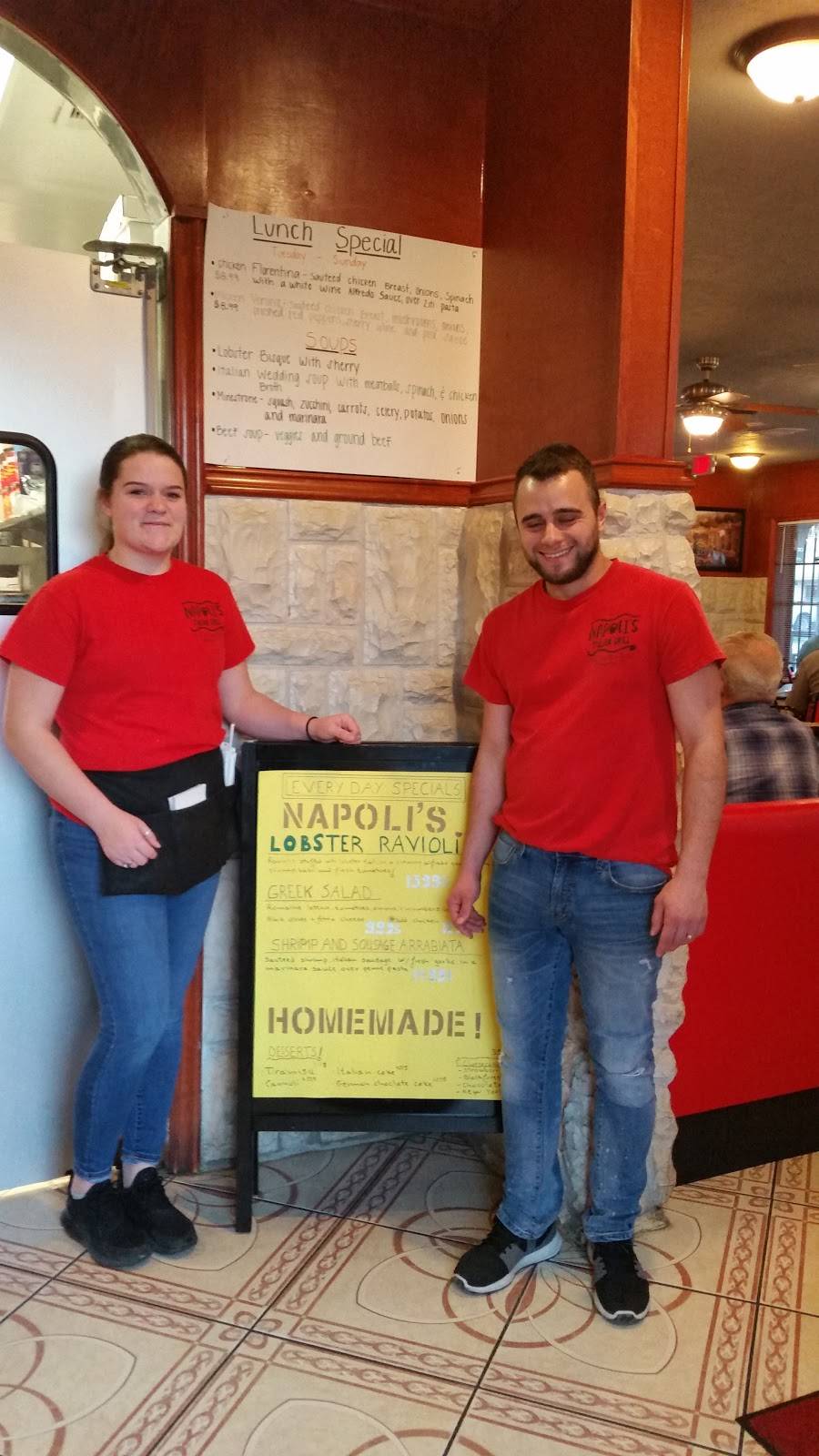 Napolis Italian Grill | restaurant | 300 S Main St, Highlands, TX 77562, USA | 8328388524 OR +1 832-838-8524