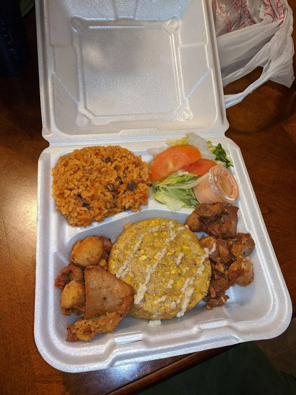 Empanadas Latin Street Food | restaurant | 5543 Ridge Rd, Parma, OH 44129, USA | 4403405618 OR +1 440-340-5618