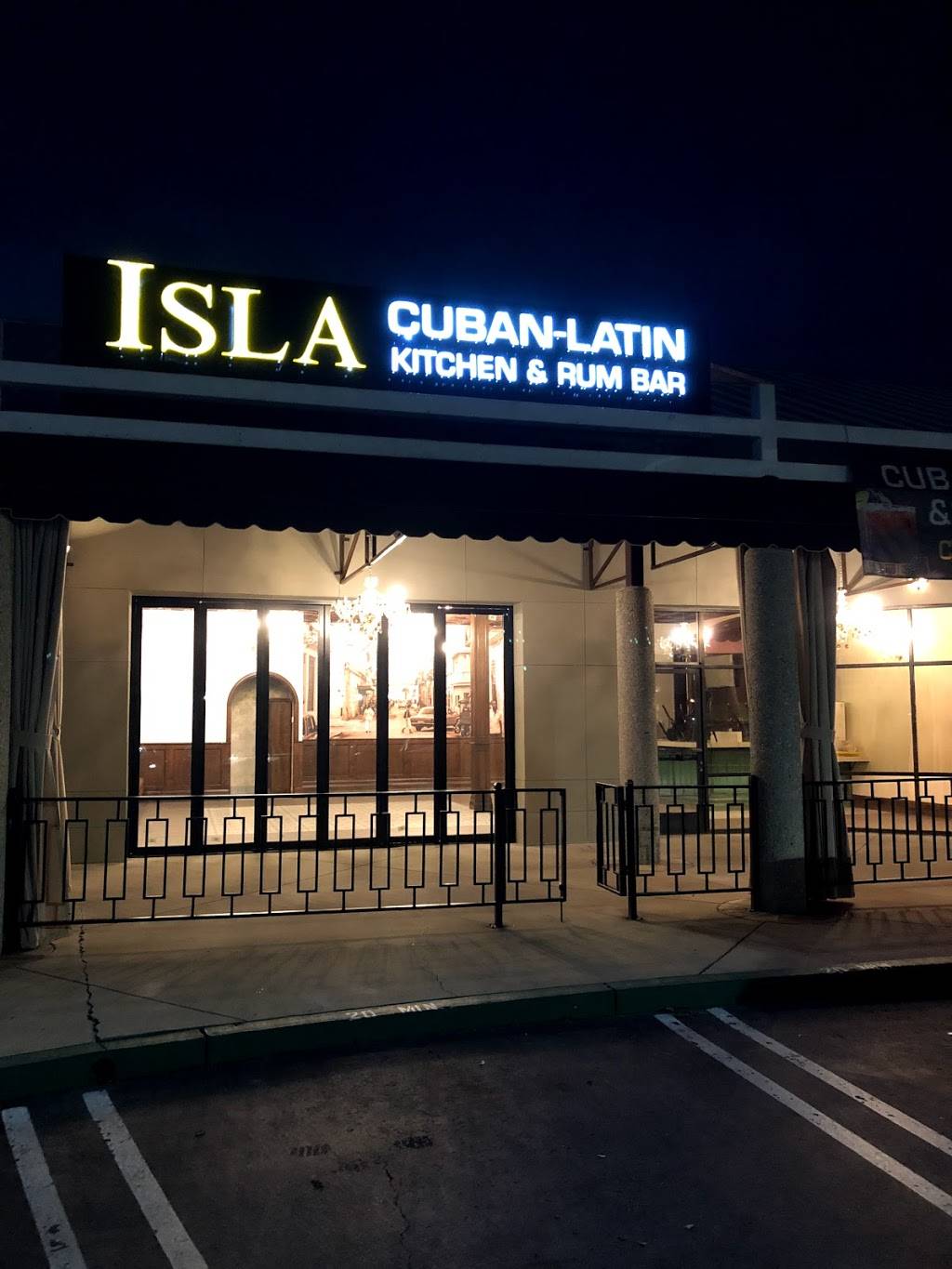 Isla Cuban-Latín Kitchen & Rum Bar | restaurant | 30 Centerpointe Dr Suite 12, La Palma, CA 90623, USA | 7147358597 OR +1 714-735-8597