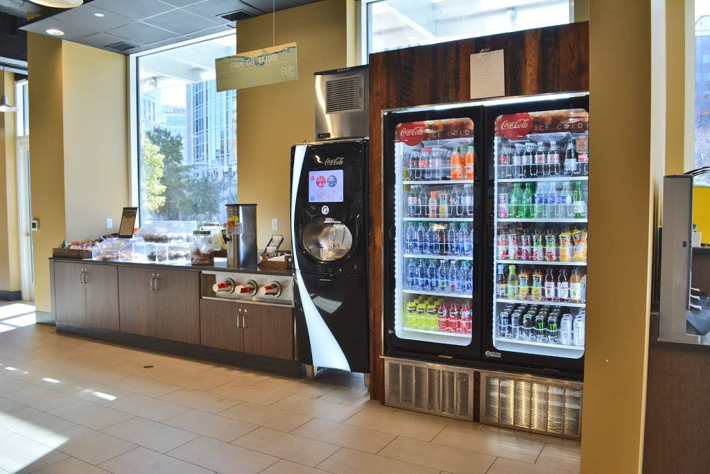 Eat Cafe & Restaurant | restaurant | 1000 N Glebe Rd, Arlington, VA 22201, USA | 7032845790 OR +1 703-284-5790