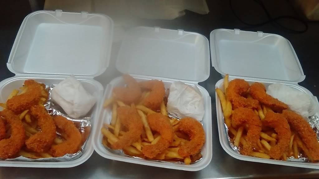 Harbour Point Shrimp House | restaurant | 13931 S Torrence Ave, Burnham, IL 60633, USA | 7088689240 OR +1 708-868-9240