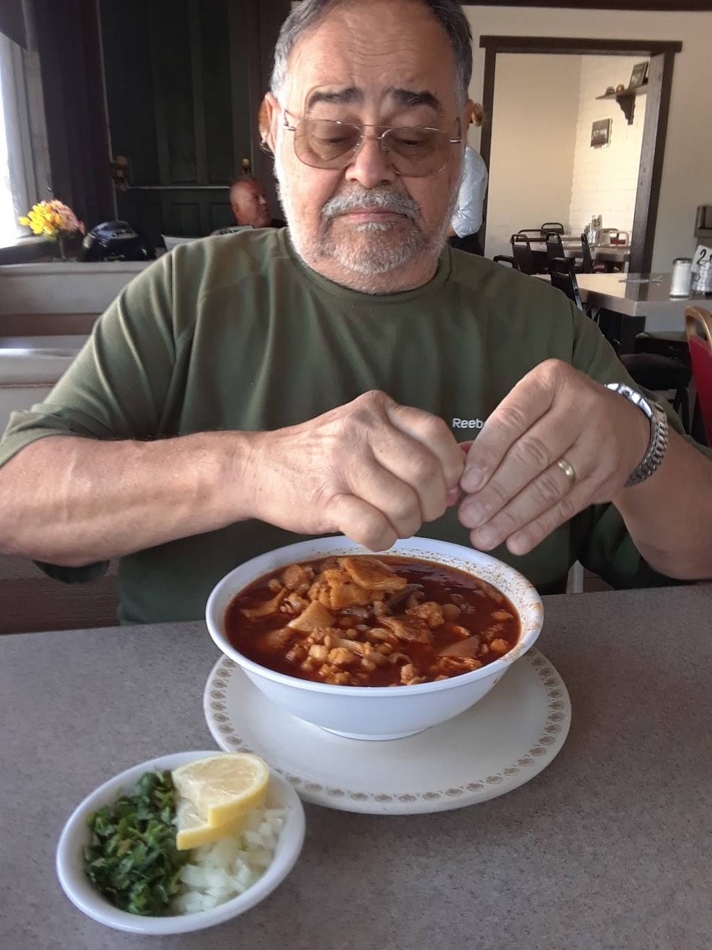 Yum Yum Restaurant | restaurant | 1303, 541 N D St, San Bernardino, CA 92401, USA | 9098850150 OR +1 909-885-0150