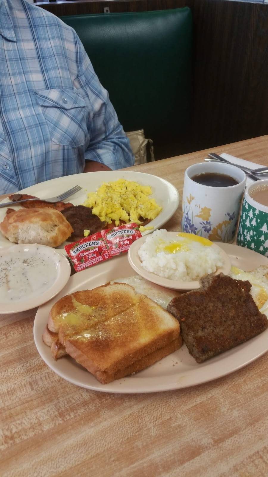 Coffee House Waffle Shop | cafe | 125 Hickory Blvd, Lenoir, NC 28645, USA | 8287587636 OR +1 828-758-7636