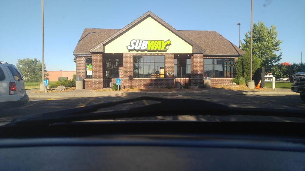 Subway | meal takeaway | 519 50th Ave W, Alexandria, MN 56308, USA | 3207620791 OR +1 320-762-0791