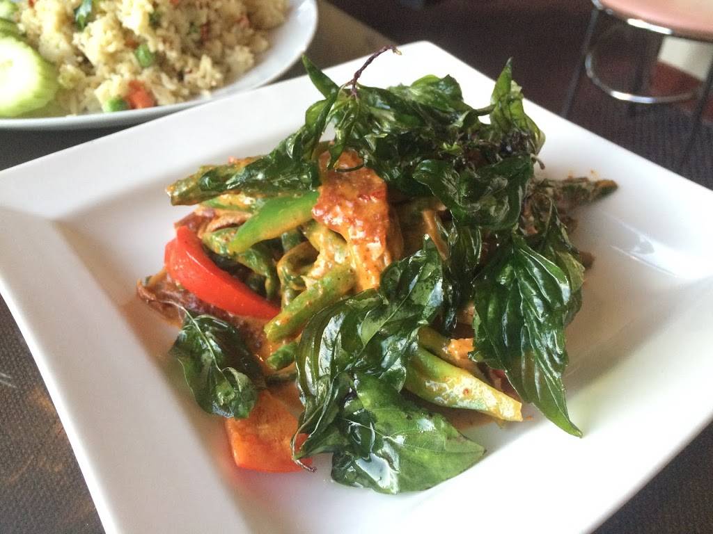 Silver Tray Thai | restaurant | 2101 N 45th St, Seattle, WA 98103, USA | 2066322300 OR +1 206-632-2300