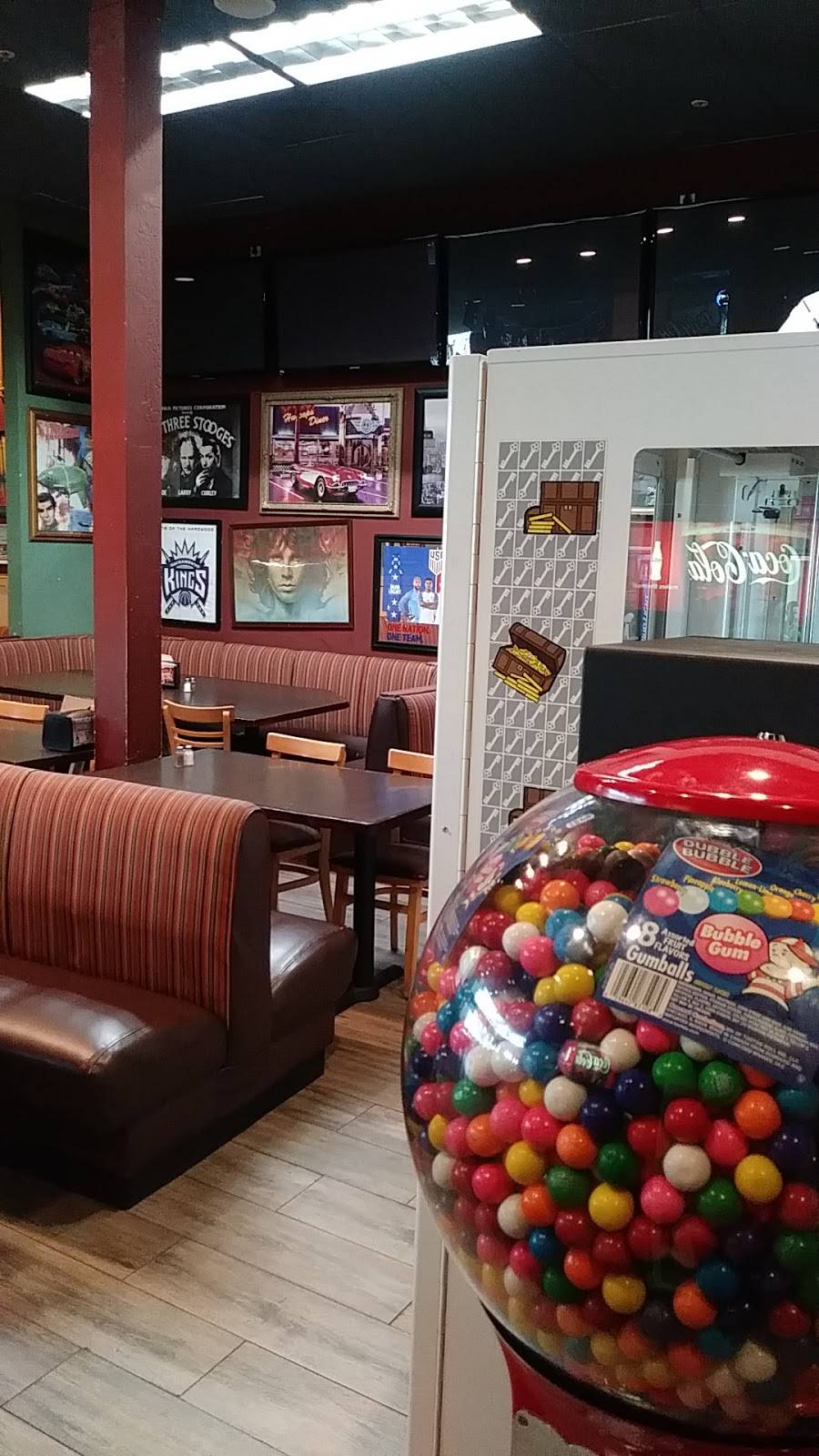 Straw Hat Pizza | meal delivery | 1653 Industrial Pkwy W, Hayward, CA 94544, USA | 5102650111 OR +1 510-265-0111