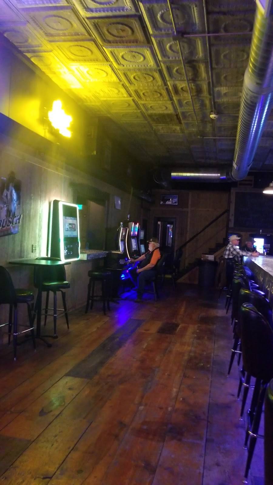 Locals | restaurant | 607 Douglas St, Pawnee, IL 62558, USA | 2176468013 OR +1 217-646-8013