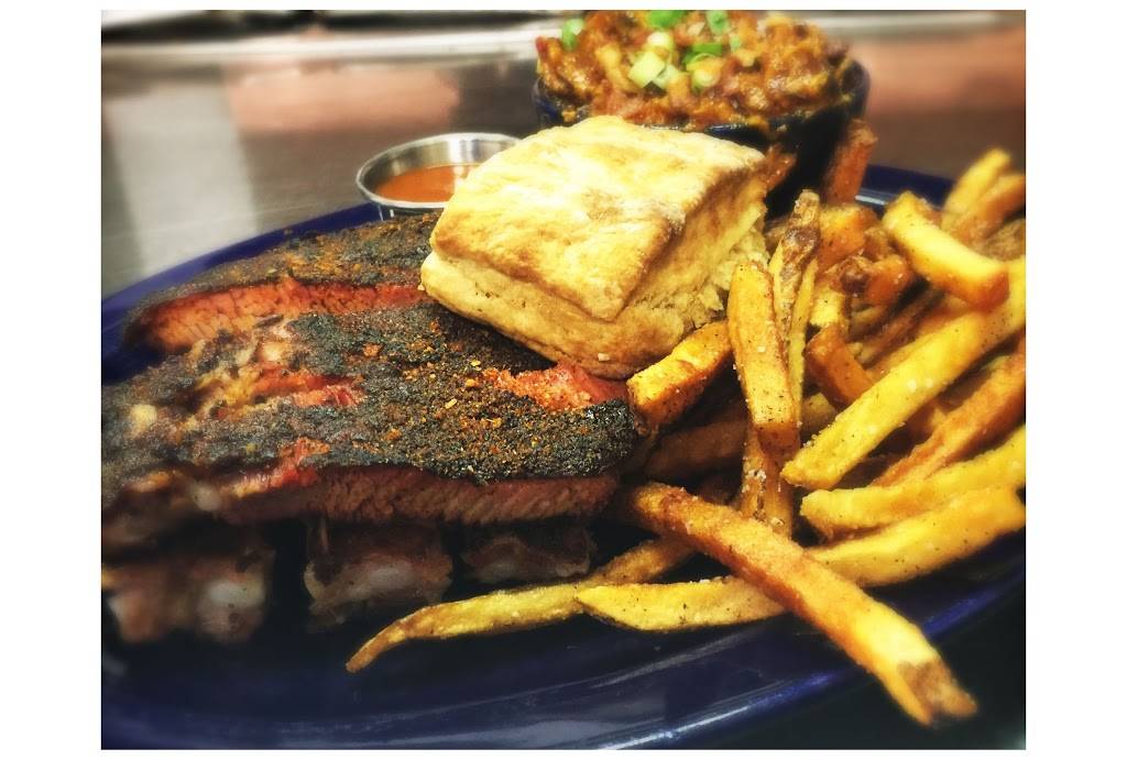 The Blue Duck Barbecue Tavern | restaurant | 212 Southwest Water Street, Peoria, IL 61602, USA | 3099815801 OR +1 309-981-5801