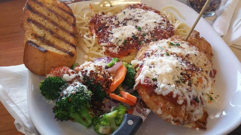 Boston Pizza | restaurant | 227 Dundas St E, Trenton, ON K8V 1L8, Canada | 6133927194 OR +1 613-392-7194