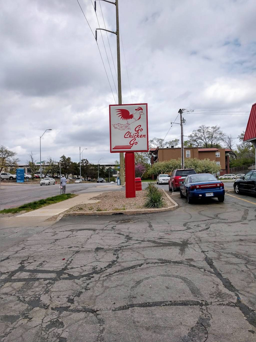 Go Chicken Go | restaurant | 5101 Troost Ave, Kansas City, MO 64110, USA | 8163616680 OR +1 816-361-6680
