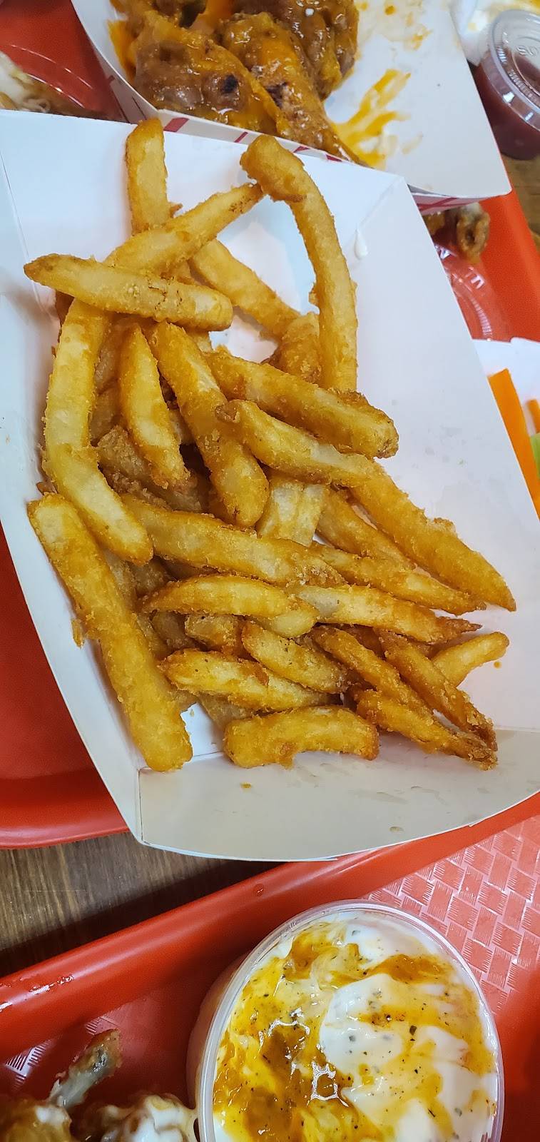 Twisted wings | restaurant | 8604 Bay Pkwy, Brooklyn, NY 11214, USA | 7182662433 OR +1 718-266-2433