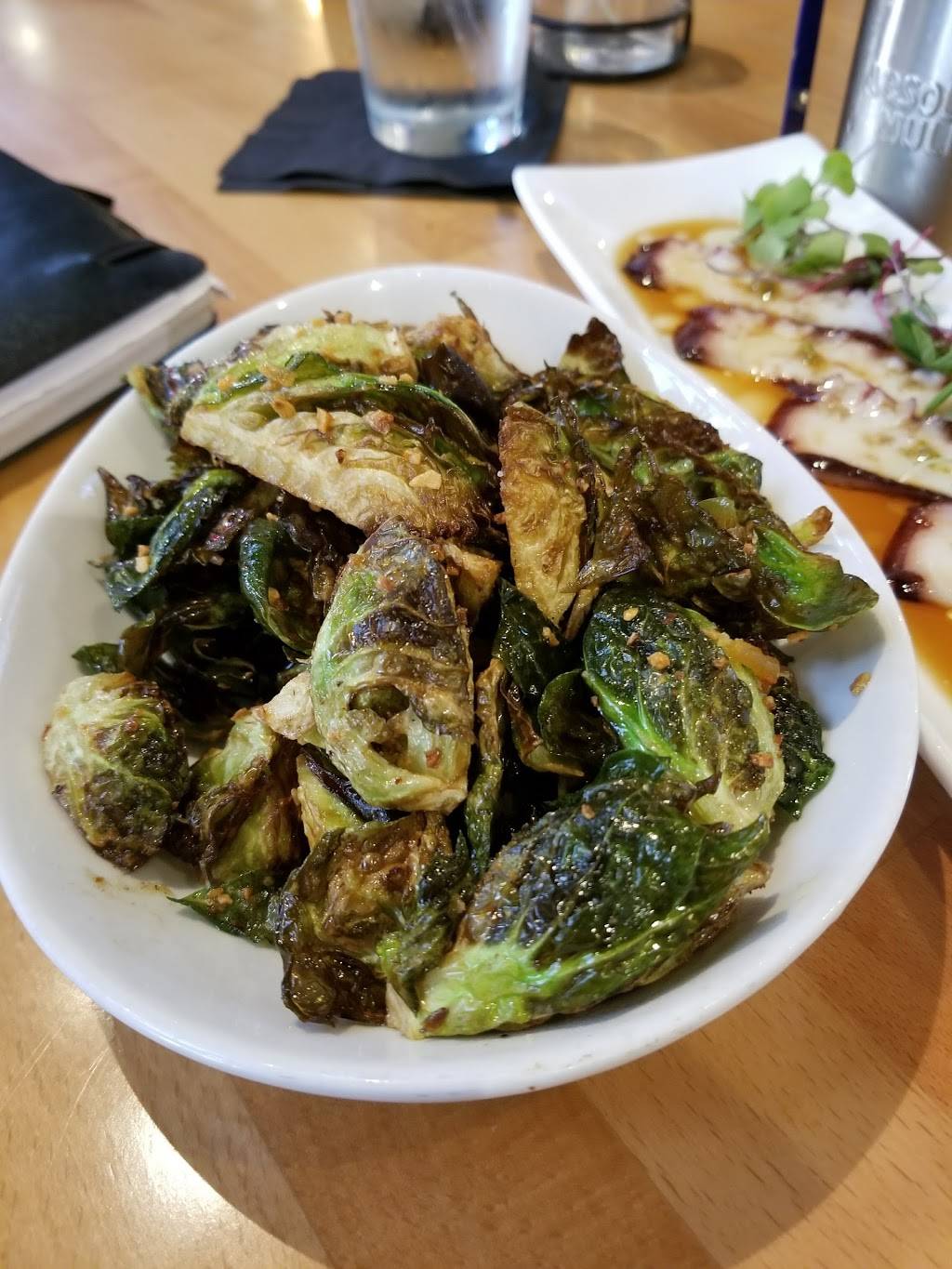 EMC Seafood & Raw Bar | restaurant | 400 S Baldwin Ave #2215, Arcadia, CA 91007, USA | 6263488937 OR +1 626-348-8937