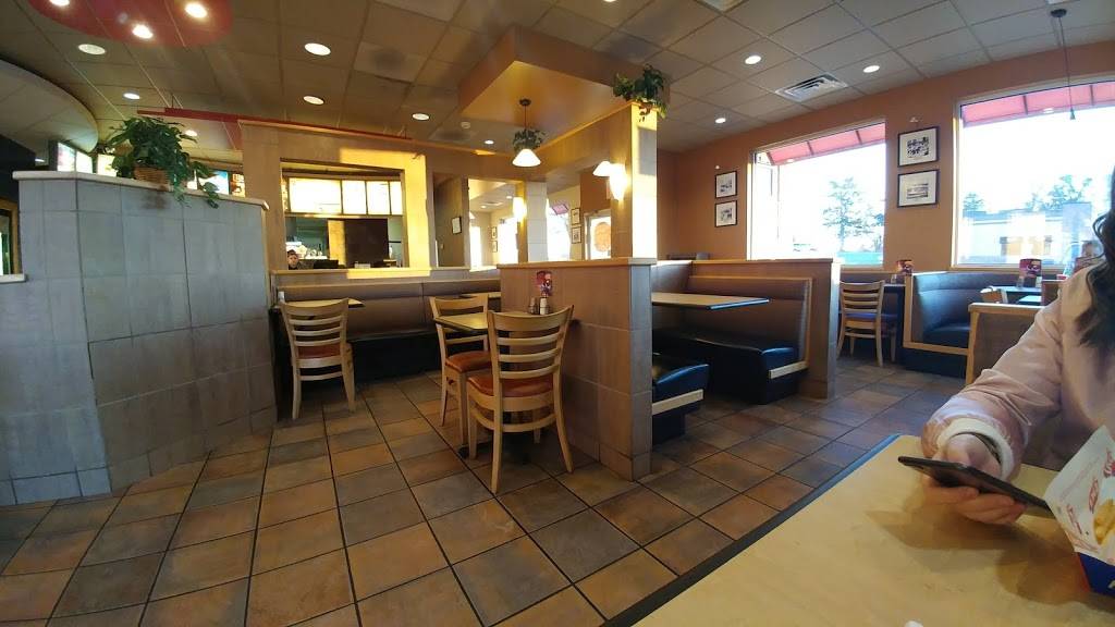 Dairy Queen Grill & Chill | restaurant | 702 S Church St, Wentzville, MO 63385, USA | 6363279000 OR +1 636-327-9000