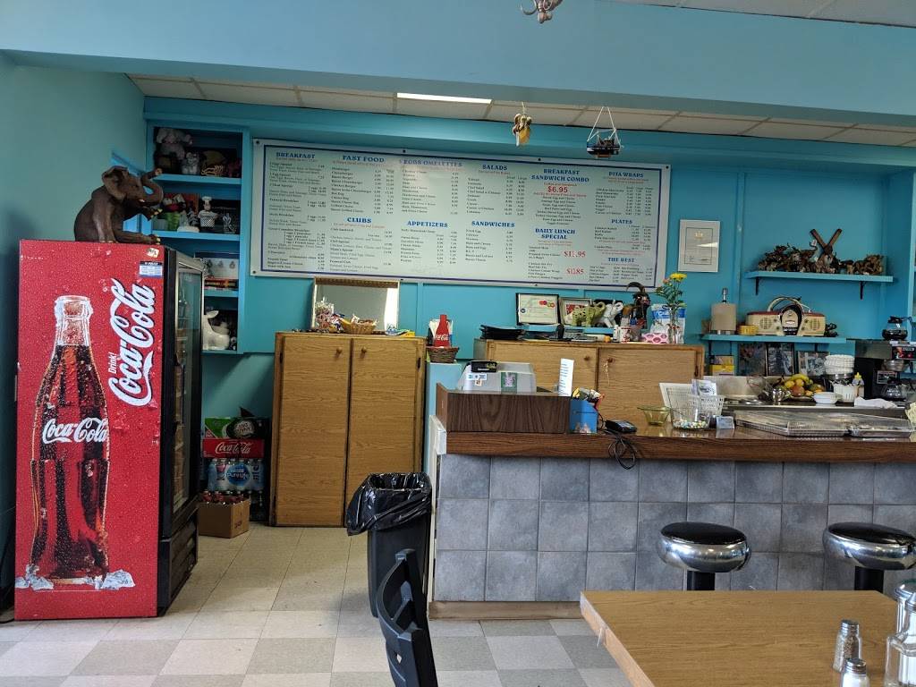 Monas Cafe and Restaurant | restaurant | 1325 Humber Pl, Ottawa, ON K1B 5K9, Canada | 6132478030 OR +1 613-247-8030