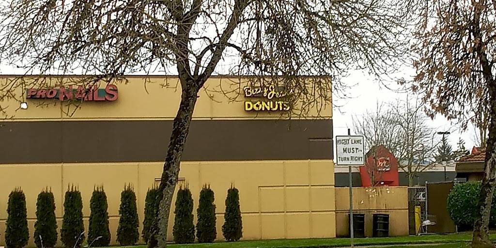 Bizzy Jeans Donuts | bakery | 1811 Pioneer Pkwy E, Springfield, OR 97477, USA | 4582058611 OR +1 458-205-8611