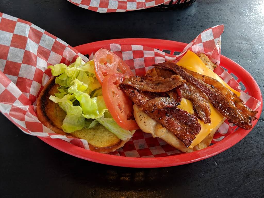 Woody Burger & Pizzeria | restaurant | 102 Ottawa St E, Havelock, ON K0L 1Z0, Canada | 7057781010 OR +1 705-778-1010