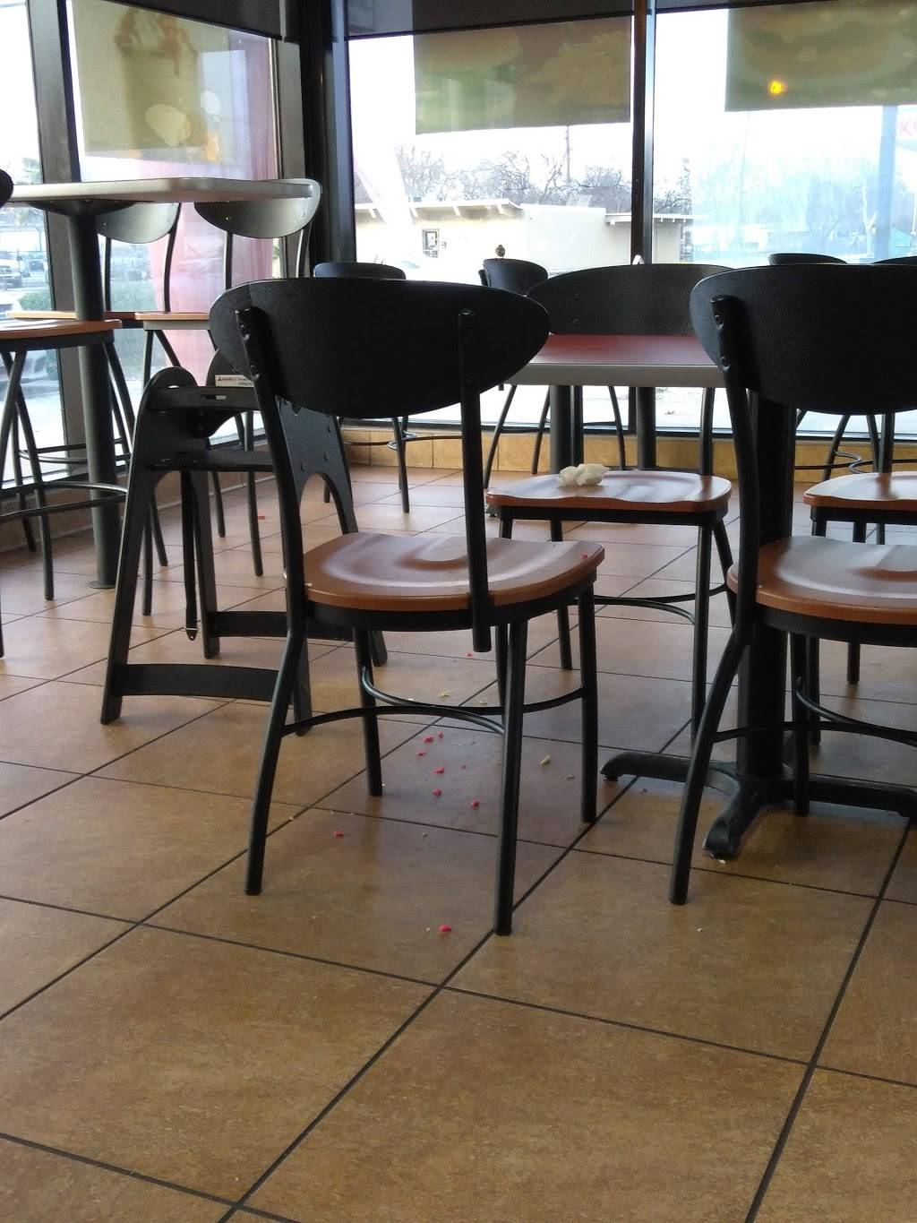 Jack in the Box | restaurant | 3702 SW Military Dr, San Antonio, TX 78211, USA | 2109211364 OR +1 210-921-1364