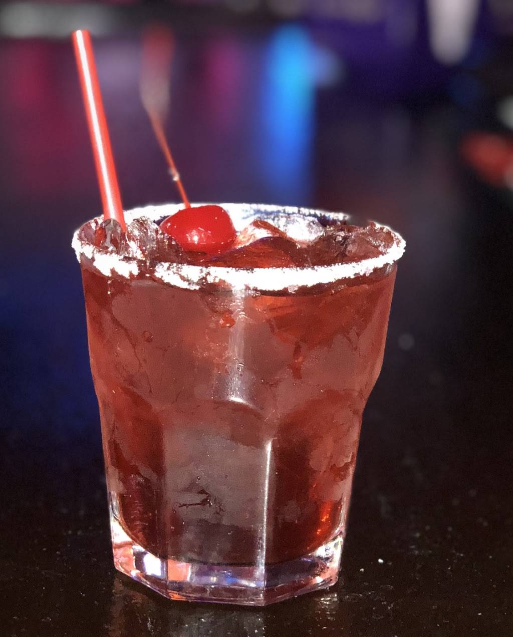 Harrys sports bar & grill | restaurant | 303 Iron Point Rd, Folsom, CA 95630, USA | 9163575567 OR +1 916-357-5567